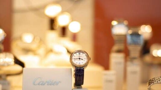 Purchasing Luxury Watches For An Essence Of Style Luxury Watches