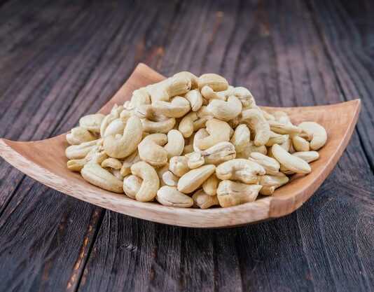Advantages of Cashew Over Health and Other Skin Related Issues cashew
