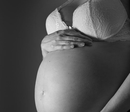 Know The Some Common Myths About Pregnancy