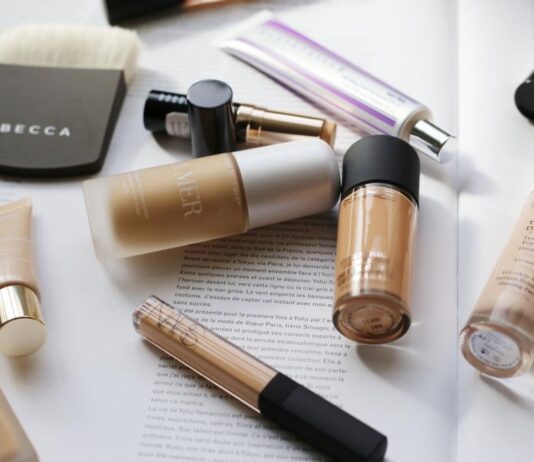 3 Makeup Items You Should Have in Your Bag 3 Makeup