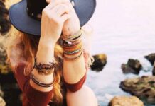 How to Wear a Bracelet the Right Way: A Guide for Women How to Wear a Bracelet the Right Way: A Guide for Women