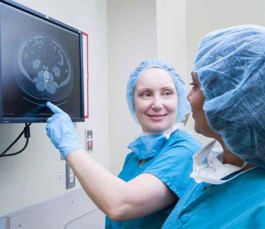 X-Ray vs MRI: The Key Differences, Explained X-Ray vs MRI: The Key Differences, Explained