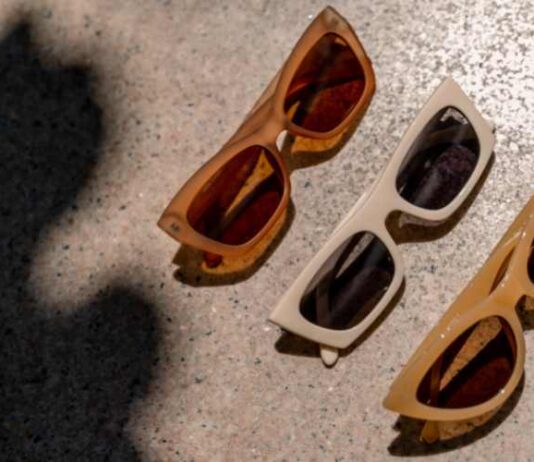 Is Shopdavos.com a Scam? sunglasses