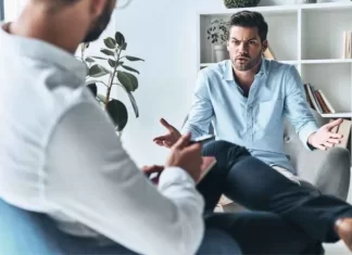 What Should Seniors Know Before Switching to a Plug-In Hybrid Car? What Should Seniors Know Before Switching to a Plug-In Hybrid Car?