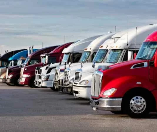 The Rise of Truck Rental Services in the UAE: Meeting the Demands of a Growing Economy The Rise of Truck Rental Services in the UAE